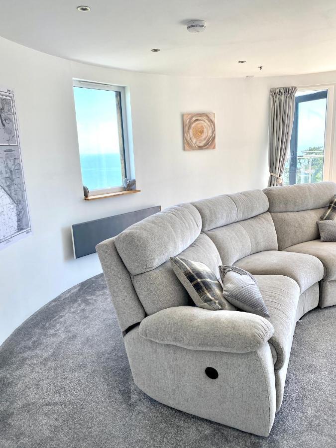 One Of The Best Properties In Lyme! Breathtaking Views Across The Whole Bay. 3 Stories With 2 Tier Veranda Around The Property. Sleeps 6 Lyme Regis Ngoại thất bức ảnh