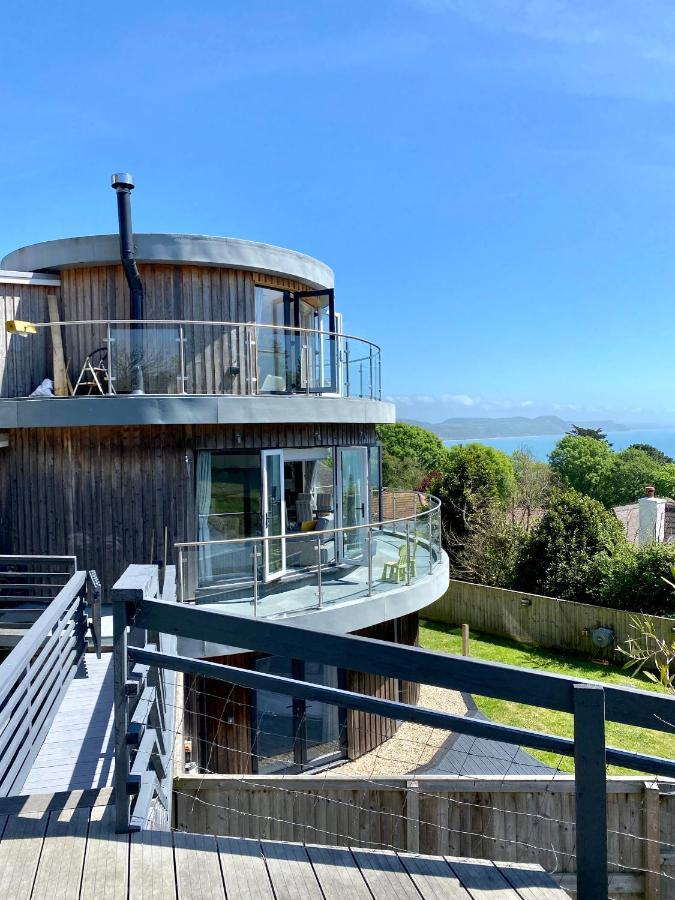 One Of The Best Properties In Lyme! Breathtaking Views Across The Whole Bay. 3 Stories With 2 Tier Veranda Around The Property. Sleeps 6 Lyme Regis Ngoại thất bức ảnh
